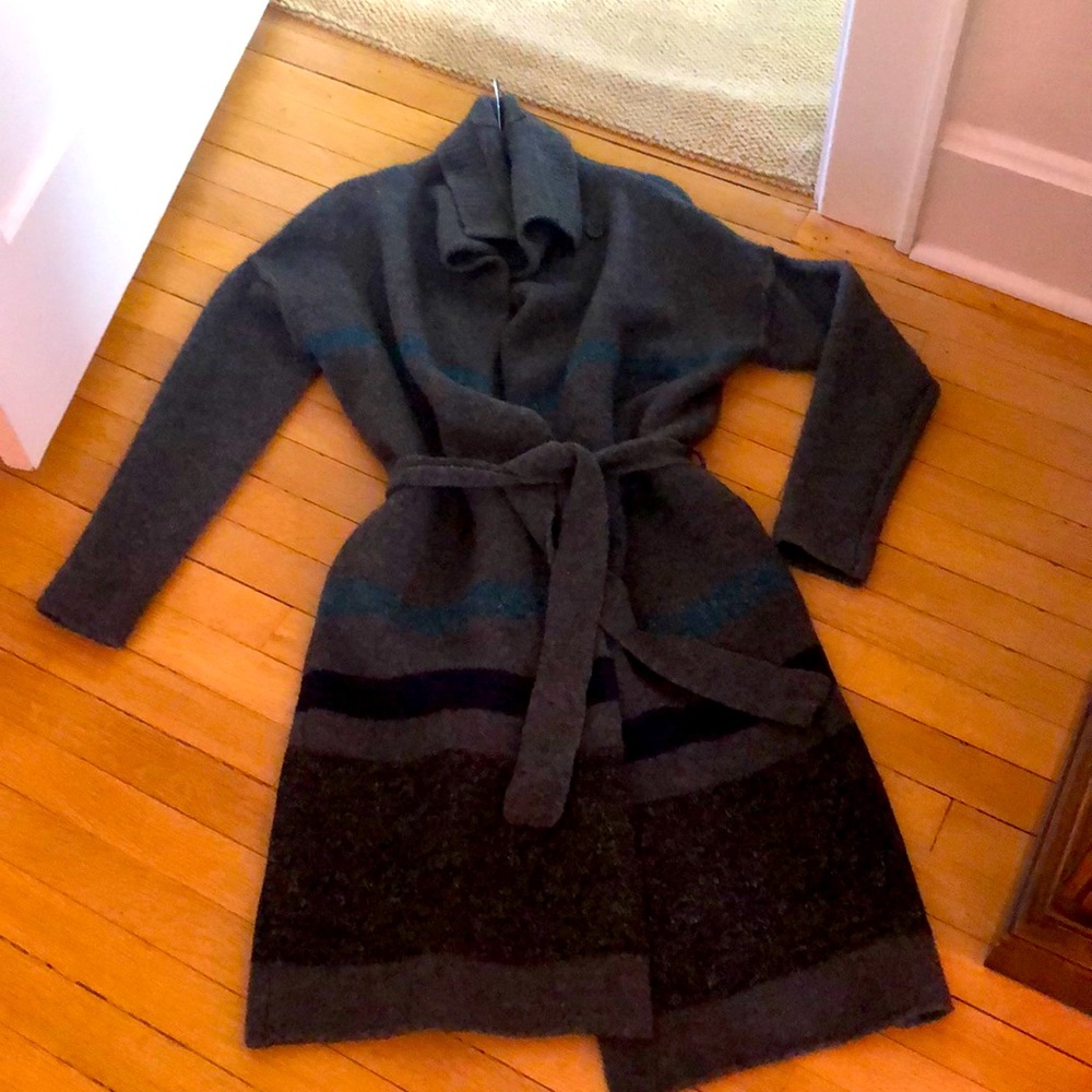 James Perse Sweater Coat/Cardigan. Size 1. Principle fabric is Wool.